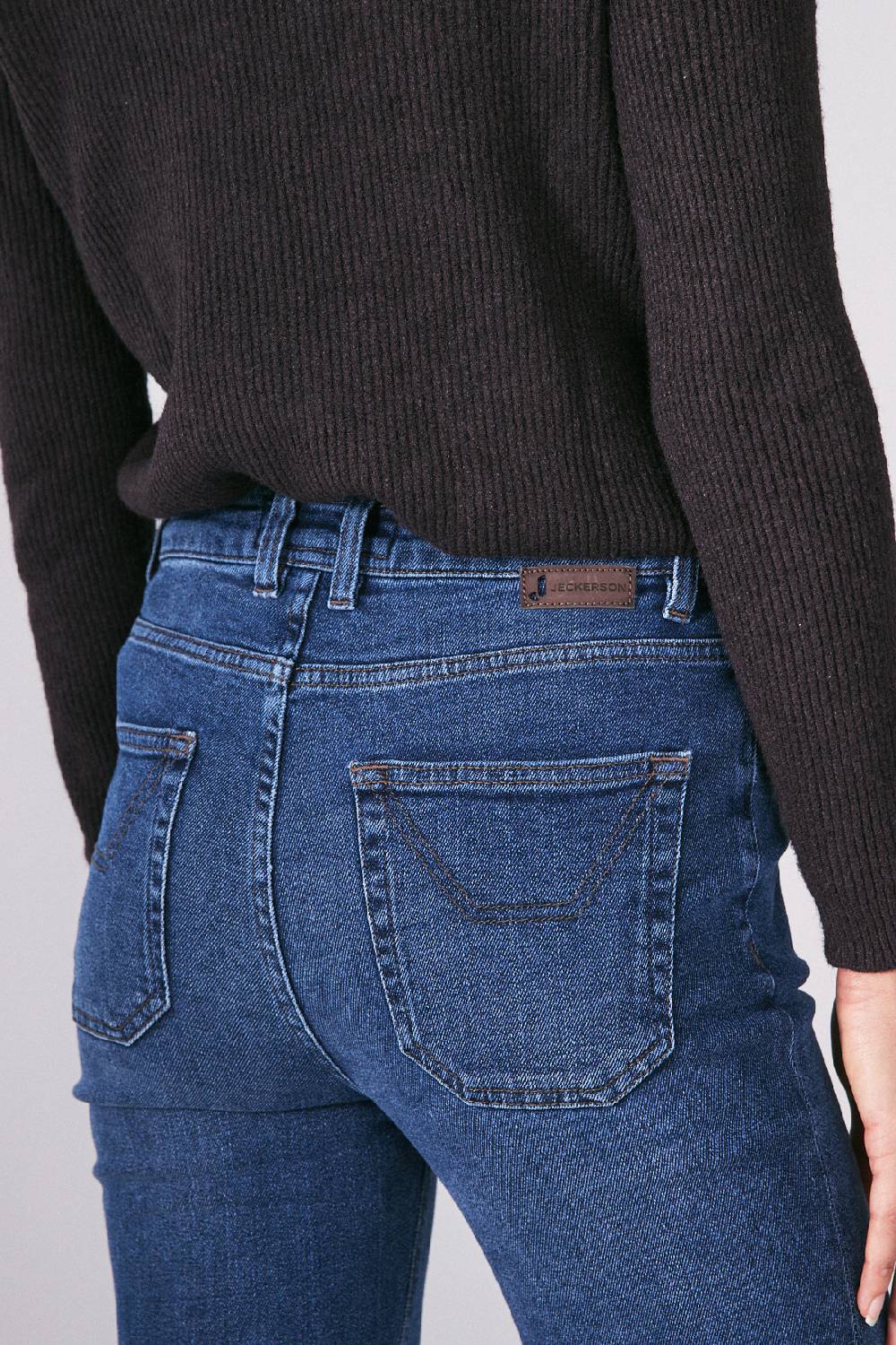 Jeckerson 5 tasche flared in denim Sconto