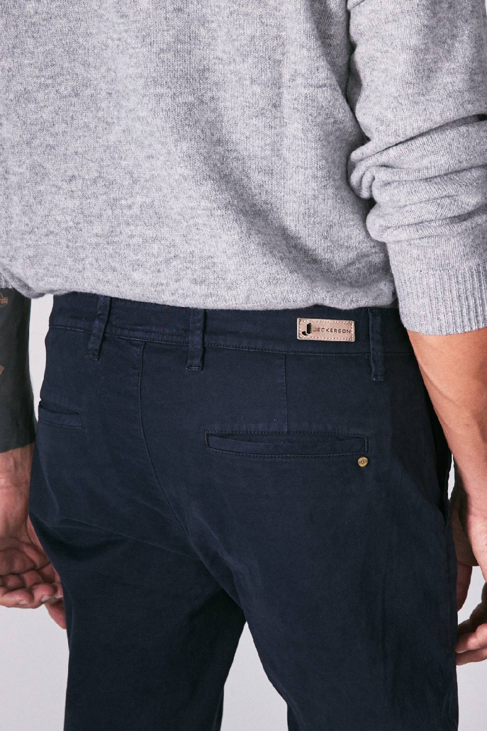 Jeckerson Chino in raso stretch con risvolto Offerta San Valentino