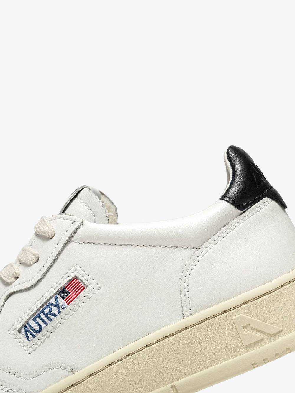 AUTRY Sneakers AULW donna in pelle bianco/nero Shopping Online