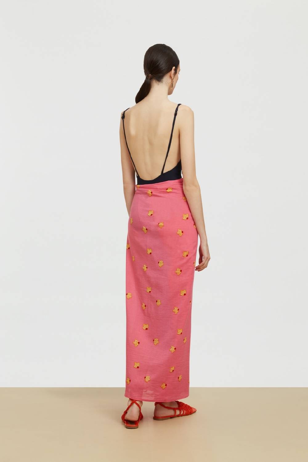 Lisa Corti pareo indonesian red rose Vendite stagionali