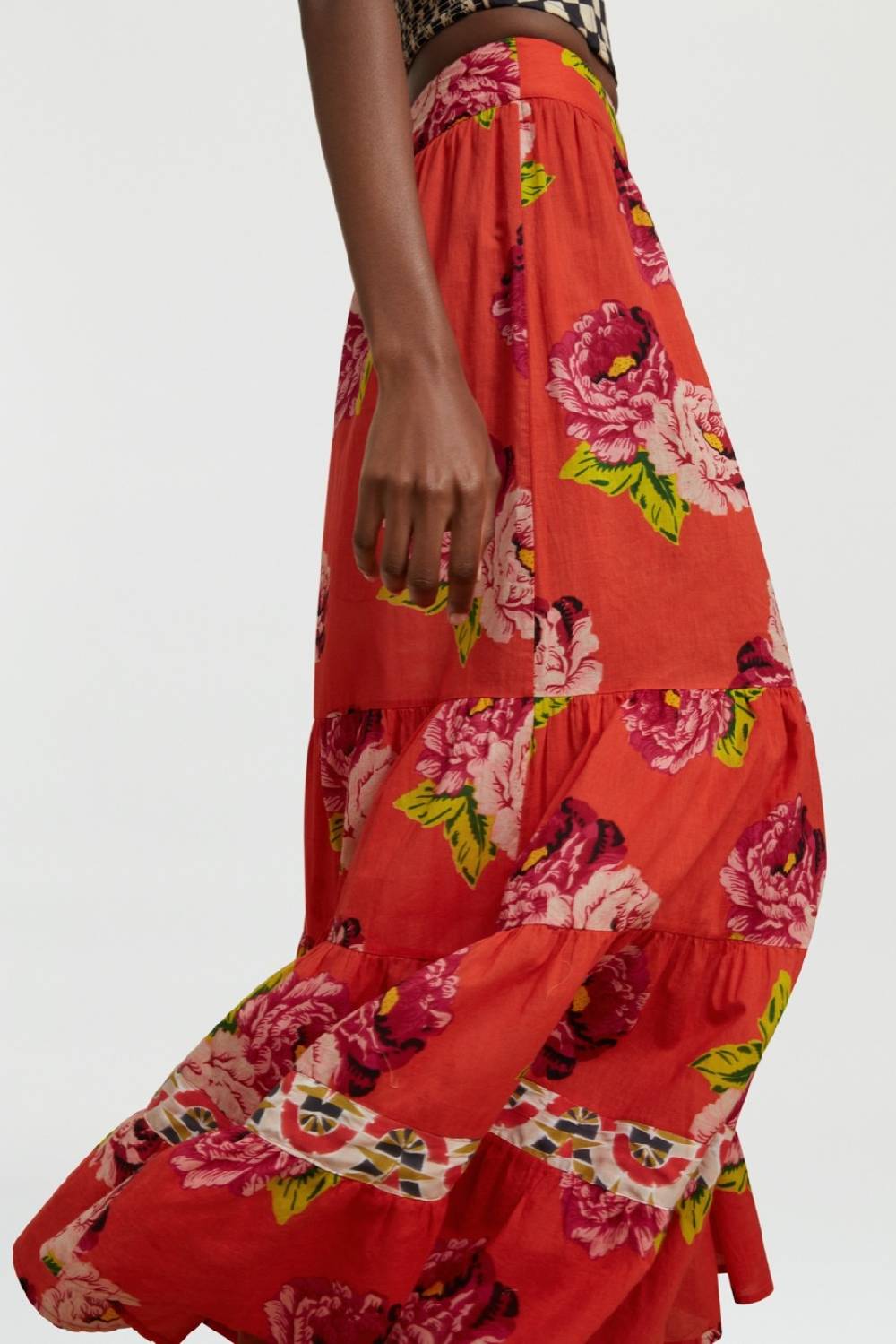 Lisa Corti gonna lehenga folk rose coral Vendita Economica