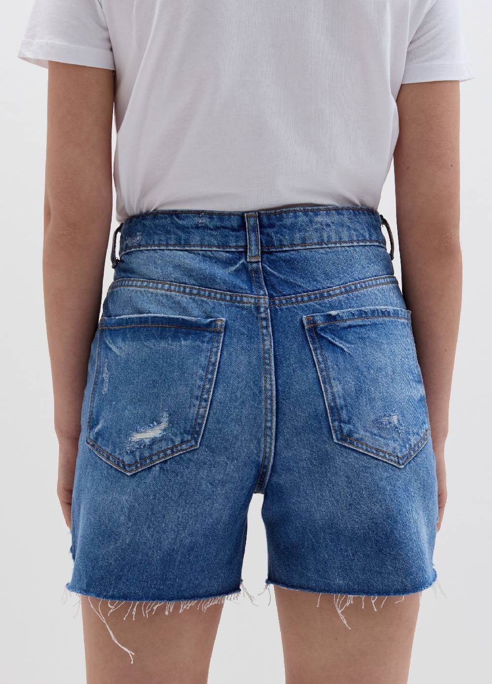 Ovs Shorts mom fit in denim con strappi Offerte