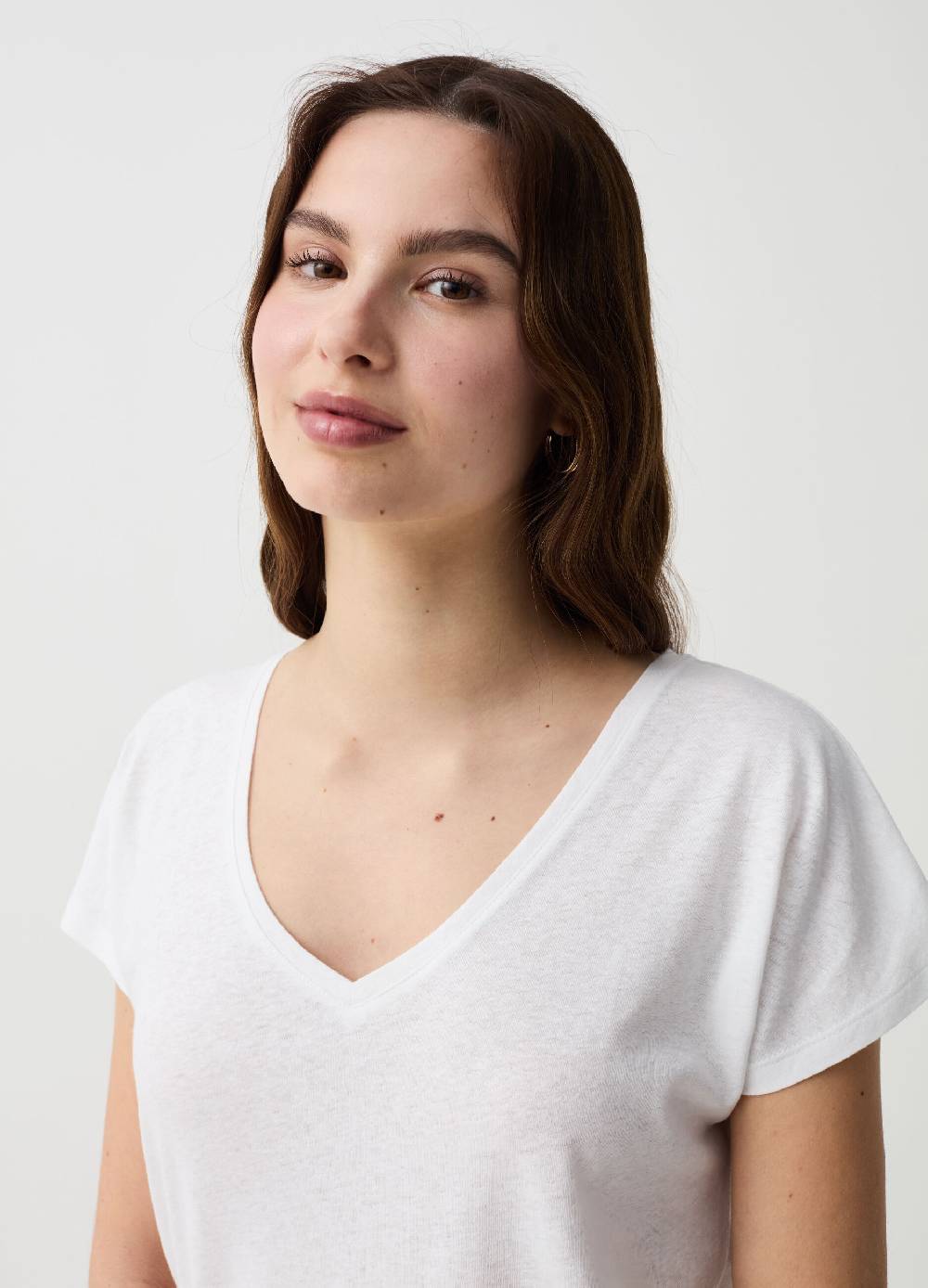 Ovs T-shirt in lino e cotone con scollo a V Italy