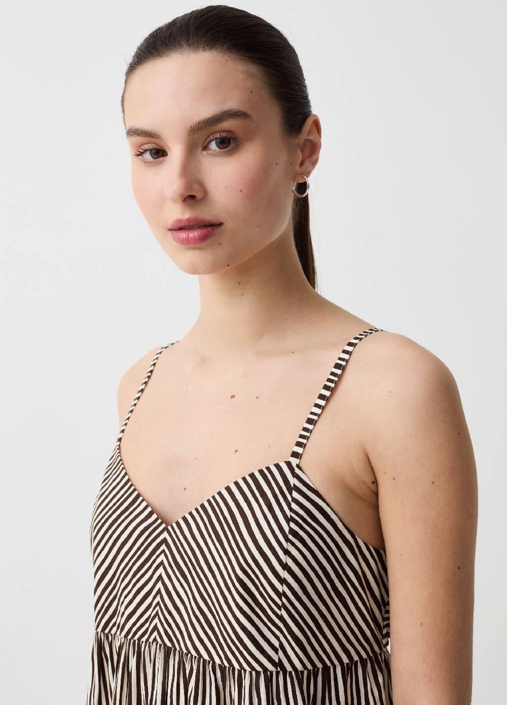 Ovs Vestito midi con balza Spedizione Gratuita