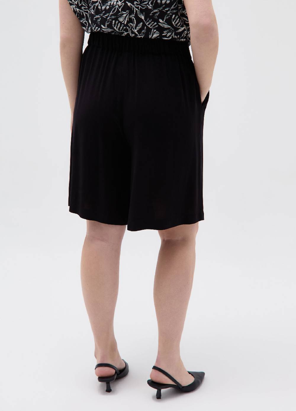 Ovs Bermuda con pinces e cintura Curvy Novità