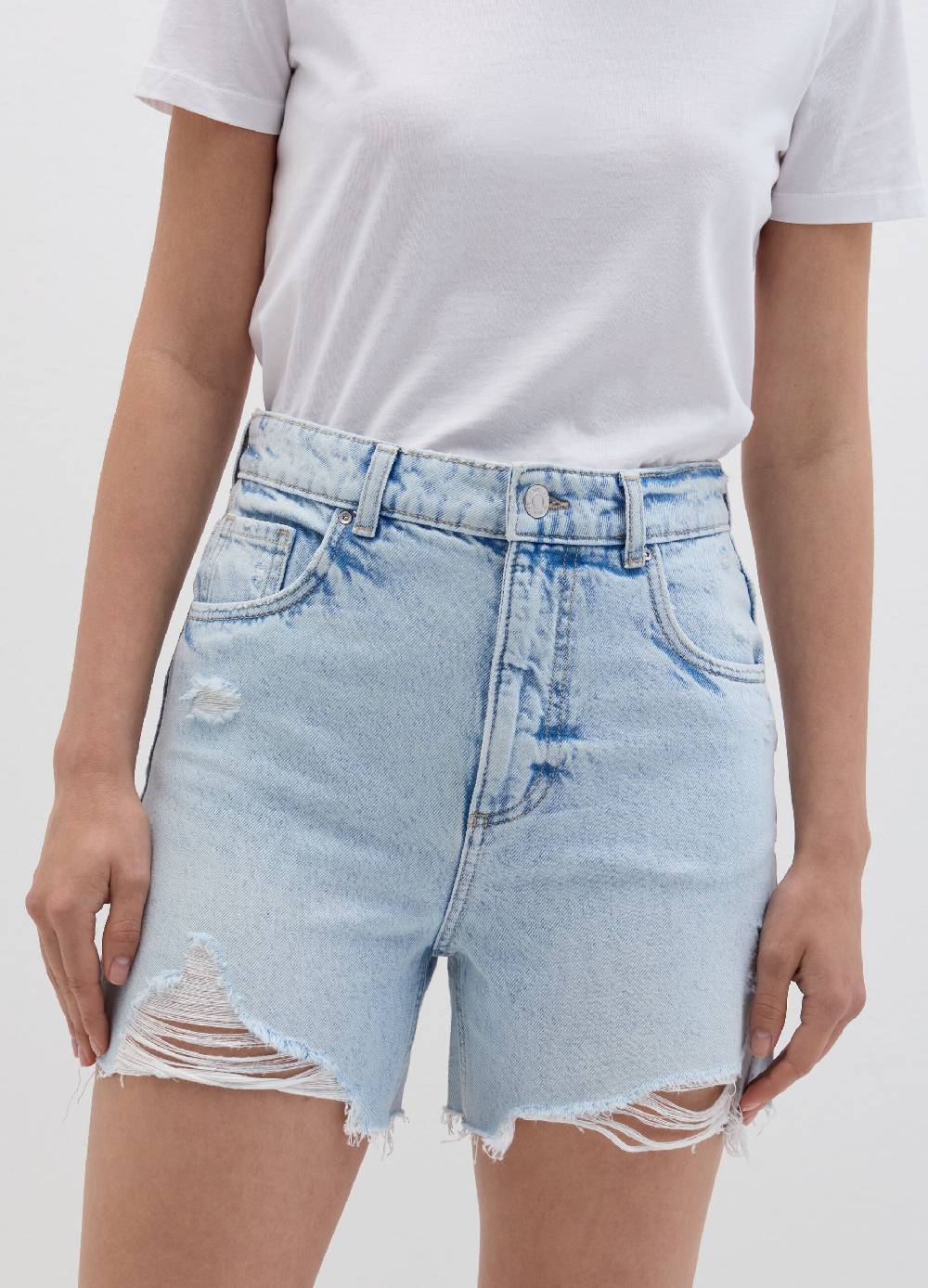 Ovs Shorts mom fit in denim con strappi Promozione