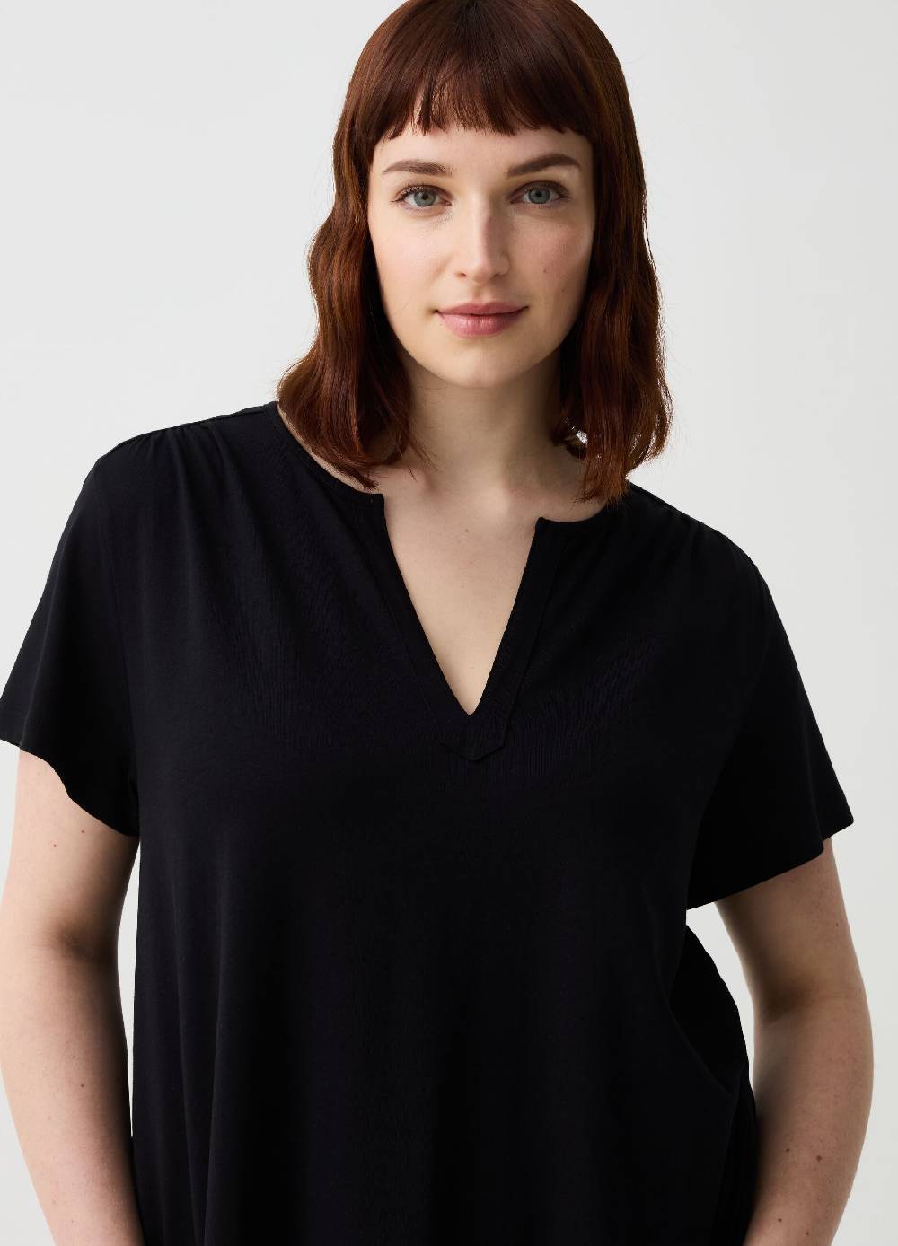 Ovs Abito Essential corto con scollo a V Curvy Offerta