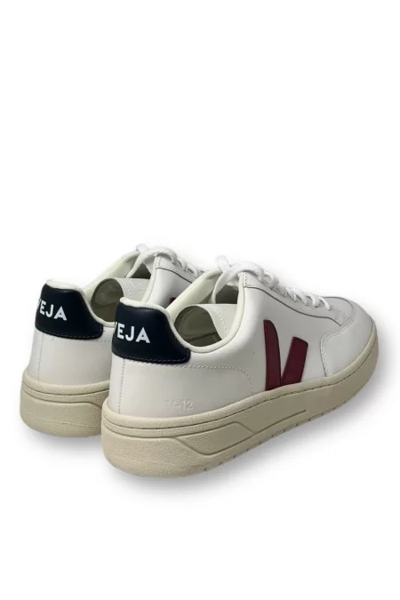 VEJA V-12 Moda