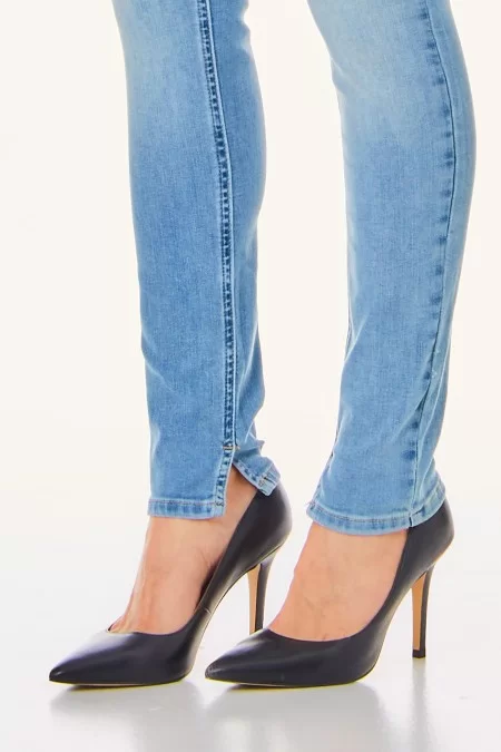 LIU JO BLUE DENIM Jeans da donna LIU JO BLUE DENIM Marca LIU JO BLUE DENIM con qualità premium e design trendy 2025