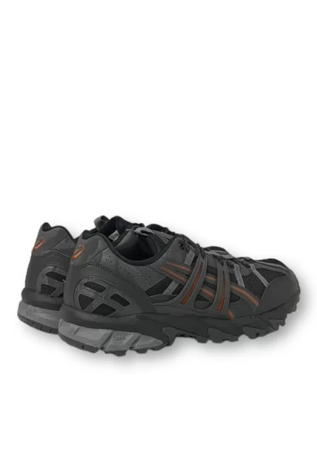ASICS Descrizione Prodotto La scarpa da corsa Asics Gel Sonoma 1550 offre comfort e supporto con la tecnologia Gel. Perfetta per trail running. Caratteristiche: Tecnologia Gel per ammortizzazione Design robusto per trail running Economico