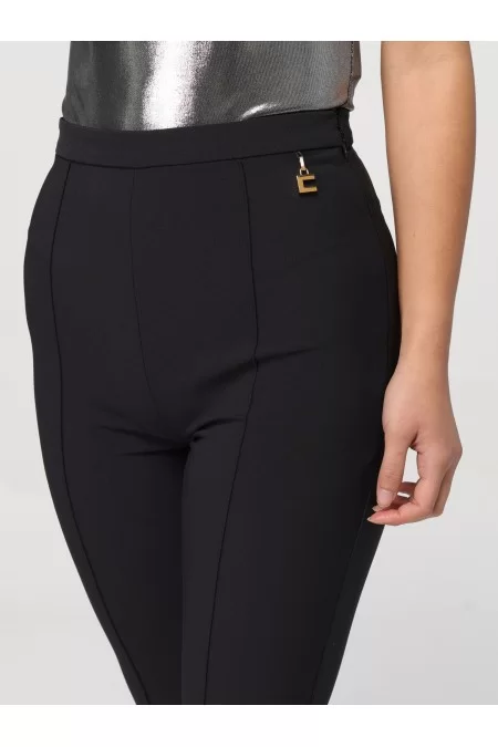 ELISABETTA FRANCHI Trova i migliori pantaloni di ELISABETTA FRANCHI qui! Scopri il marchio di moda italiano che offre pantaloni di alta qualità Offerte esclusive