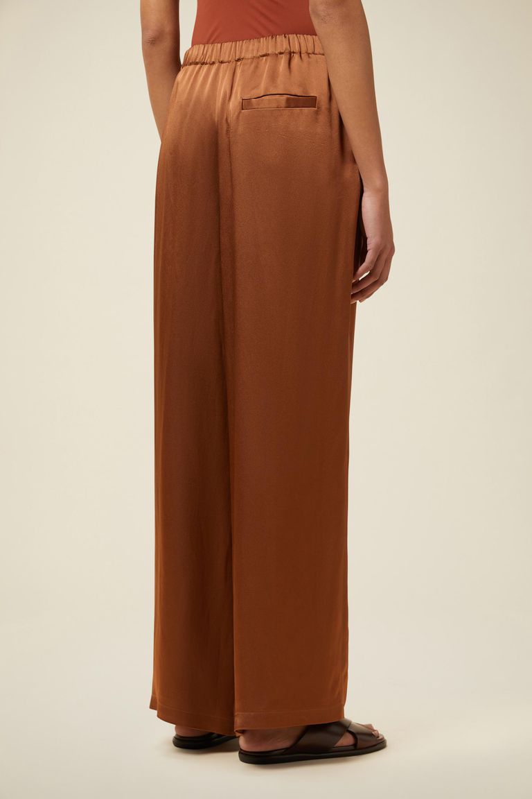 Pomandere Pantalone ampio con elastico in vita lucido Online