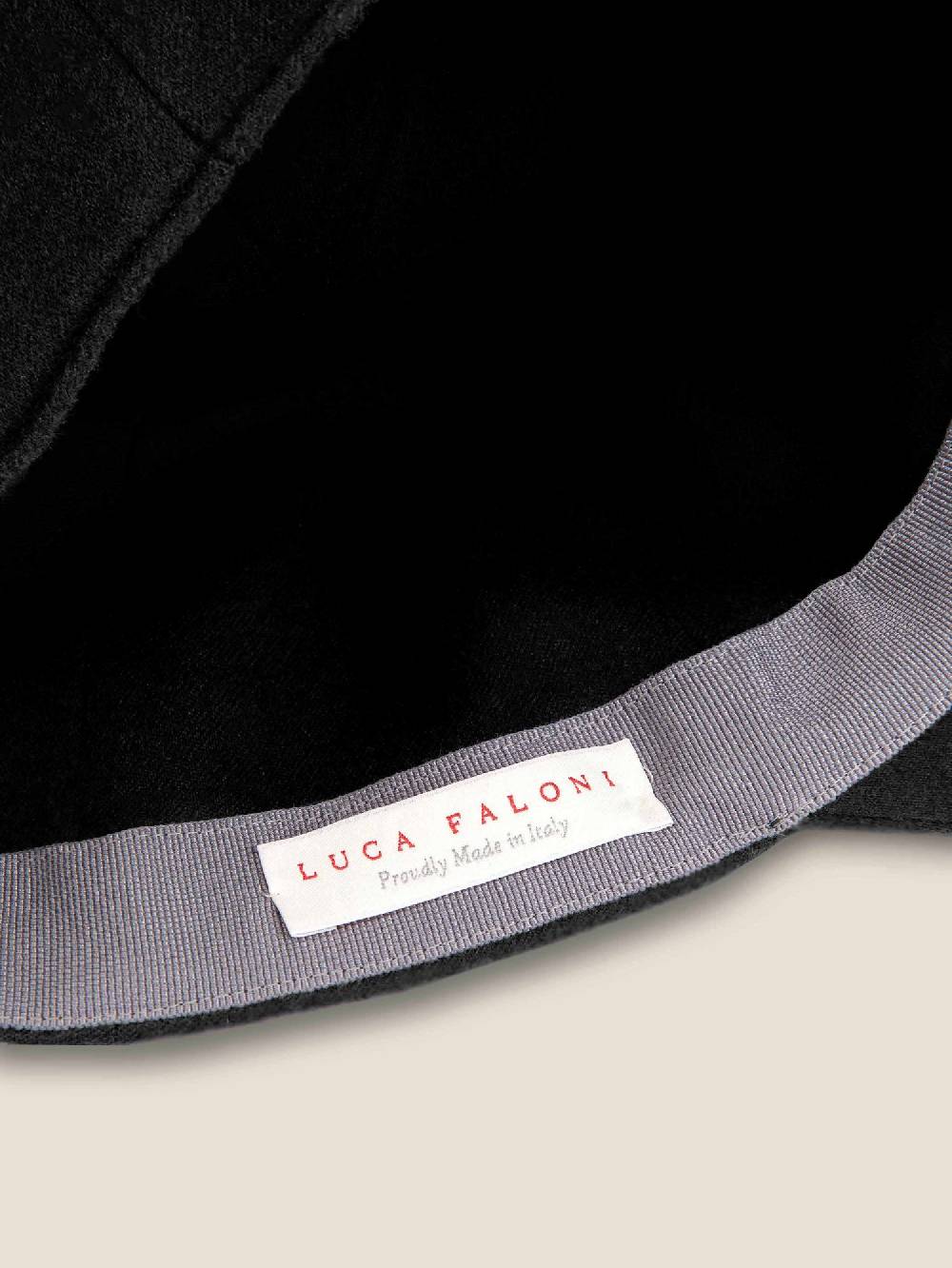 Luca Faloni Cappellino da baseballCashmere Super sconto