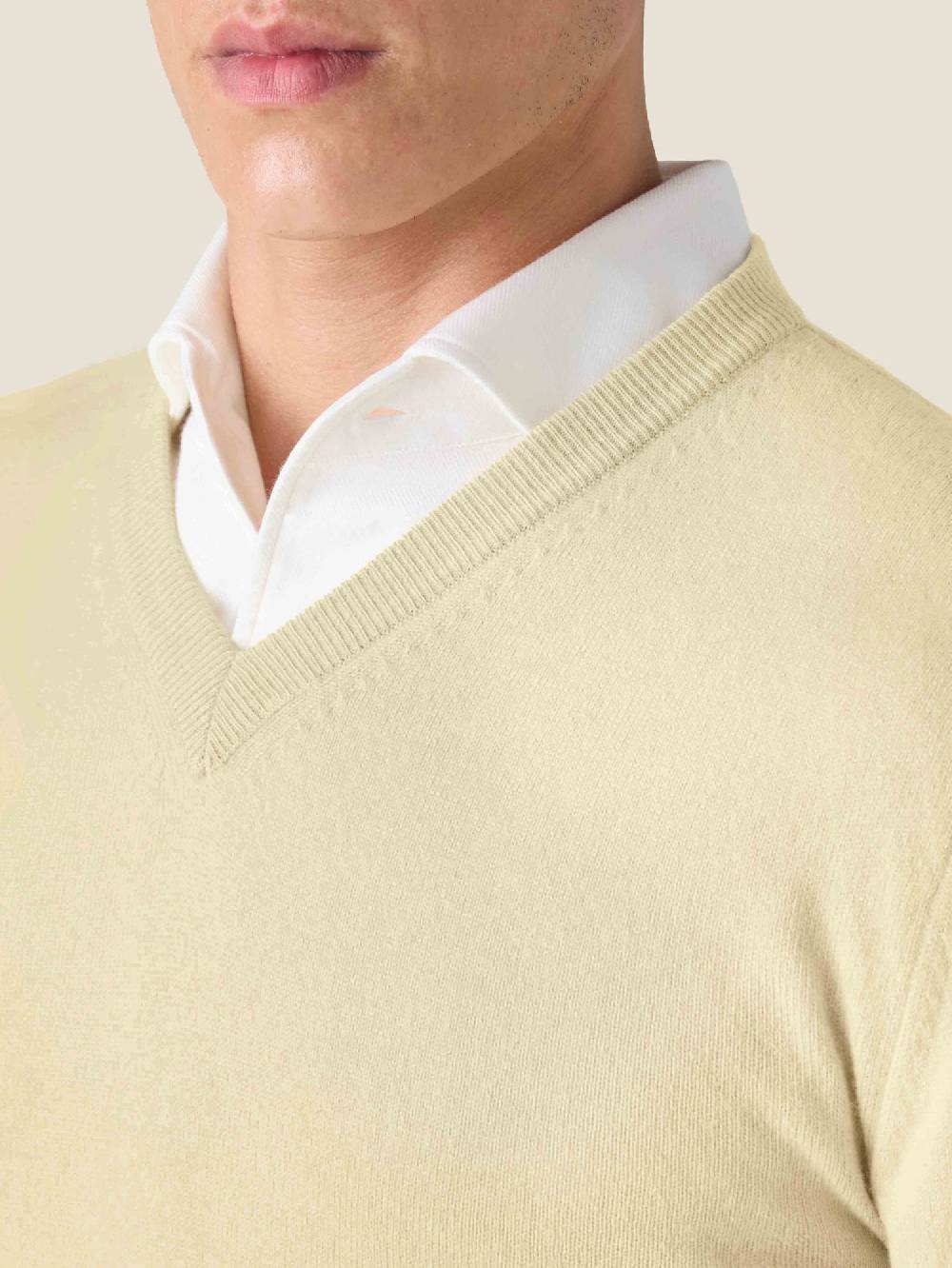 Luca Faloni V Neck2-Ply Cashmere Vendita