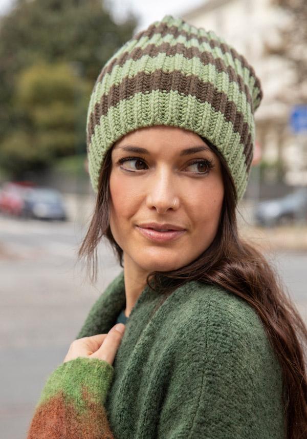 Rose & Lini DANIELAPI MERINO’S WOOL “ROYAL BEANIE STRIPES” GREEN & CAMO In vendita