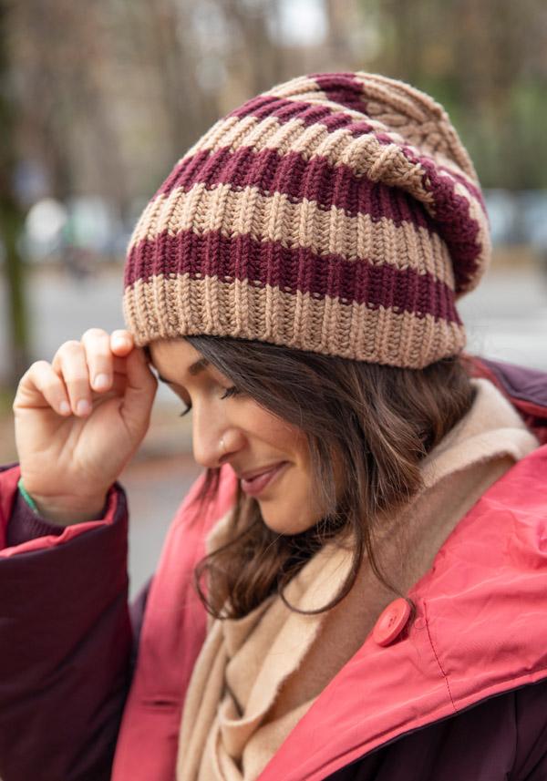 Rose & Lini DANIELAPI MERINO’S WOOL “ROYAL BEANIE STRIPES” HUMMUS & BURGUNDY Duty-free
