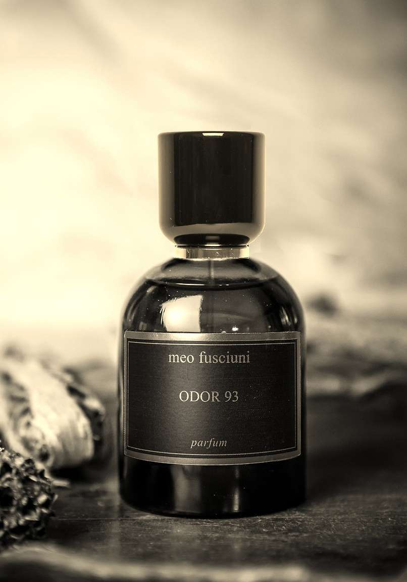 Rose & Lini MEO FUSCIUNI “ODOR 93” PARFUM In Vendita
