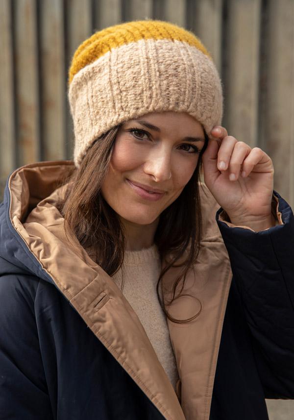 Rose & Lini DANIELAPI CASHMERE & SILK “IGLOO BICOLOR” CREAM & MUSTARD BEANIE Offerte giornaliere
