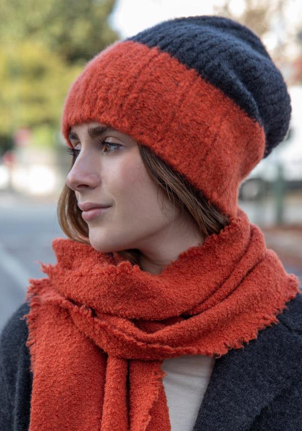 Rose & Lini DANIELAPI CASHMERE & SILK “IGLOO BICOLOR” ORANGE & LAPIS BEANIE Offerte speciali