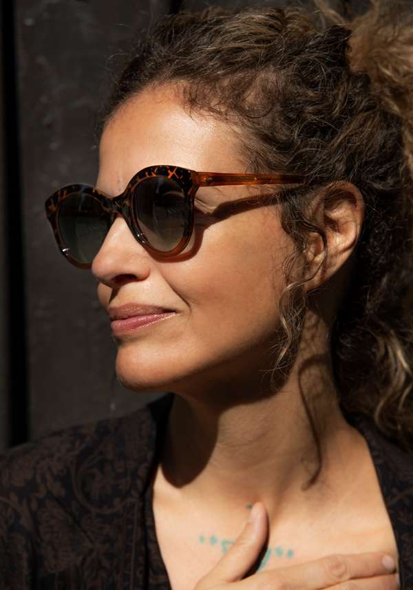 Rose & Lini NATHALIE BLANC BROWN & TURTLE SUNGLASSES Pezzi Unici