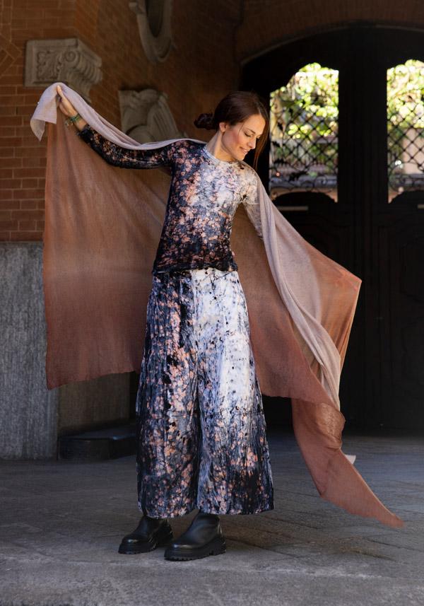 Rose & Lini MIRROR IN THE SKY CASHMERE “CLOUD KNITTED DEGRADEE” BROWN SHAWL Qualità Garantita