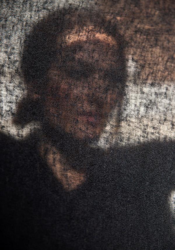 Rose & Lini MIRROR IN THE SKY CASHMERE “CLOUD KNITTED PLAIN” BLACK SHAWL Negozi Online