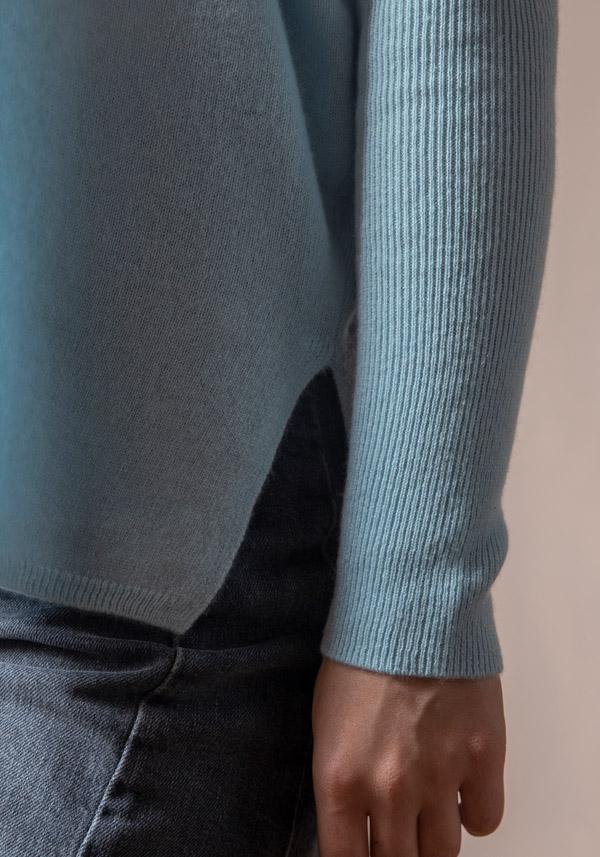 Rose & Lini ABSOLUT CASHMERE “PONCHO ASTRID” WATER Offerta natalizia