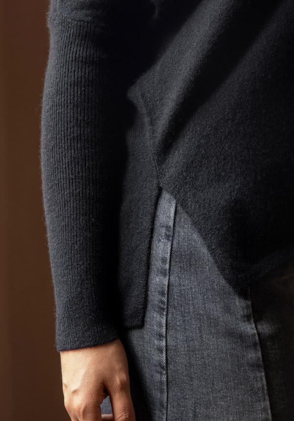 Rose & Lini ABSOLUT CASHMERE “PONCHO CAMILLE” BLACK Offerta Pasqua
