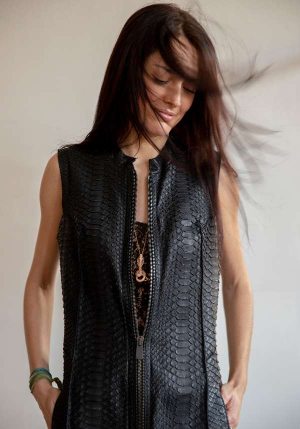 Rose & Lini SIMONA TAGLIAFERRI BLACK PYTHON LONG GILET Duty-free
