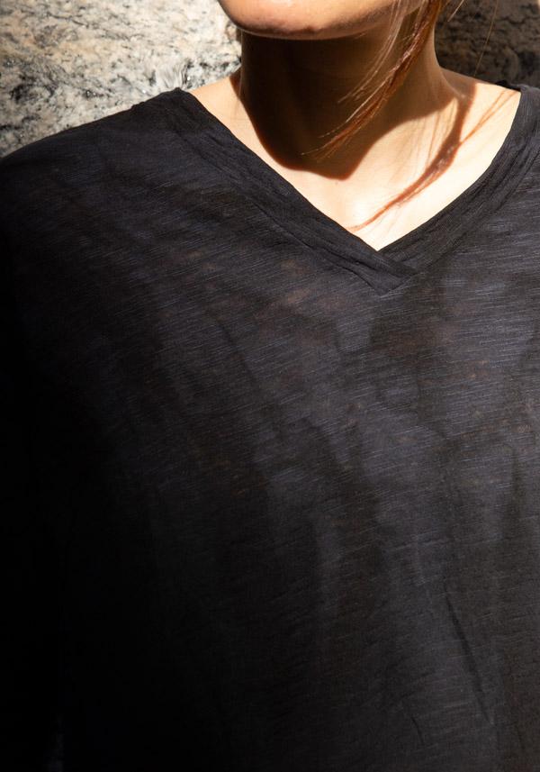 Rose & Lini GILDA MIDANI “V TRAP TOP” BLACK Promozione