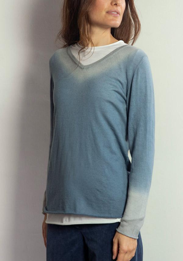 Rose & Lini MIRROR IN THE SKY CASHMERE “INDRA” V-NECK SWEATER STONE & GRANITE Negozi Online