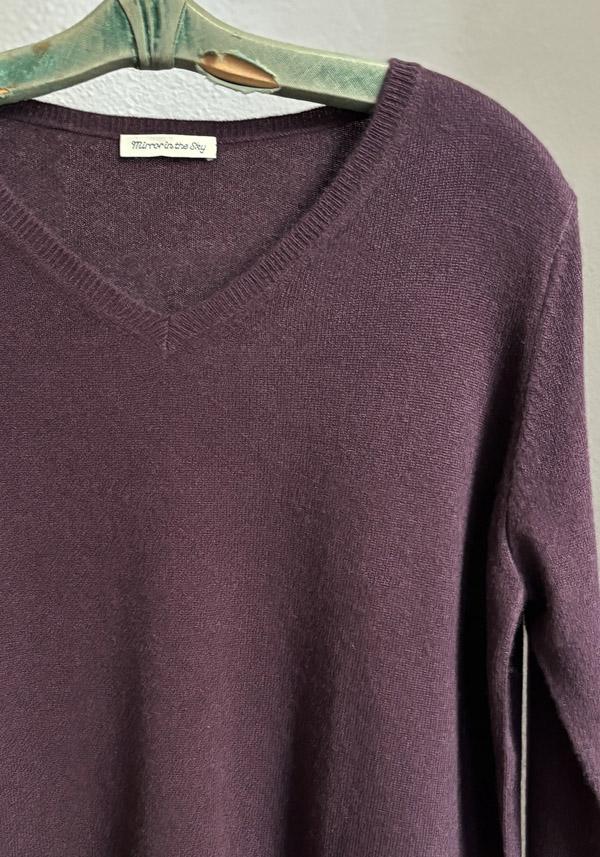 Rose & Lini MIRROR IN THE SKY CASHMERE V-NECK SWEATER PLAIN CHICORY Acquista Ora