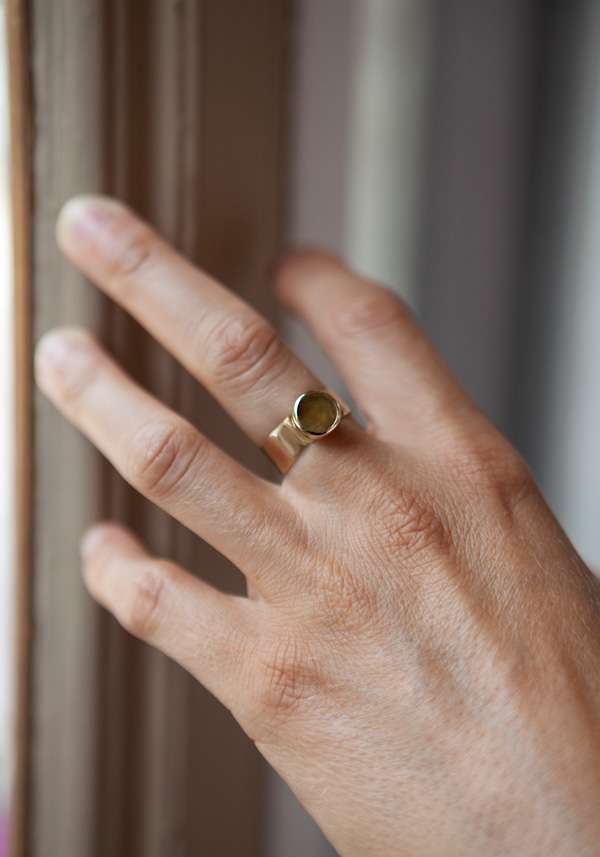 Rose & Lini MAITEA “BAND” QUARTZ RING Affare Del Giorno