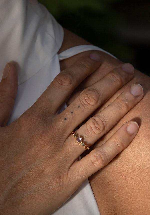 Rose & Lini DORETTE SPINEL & SAPPHIRES “BAGUE SIMPLE” GOLD RING Offerta Anniversario