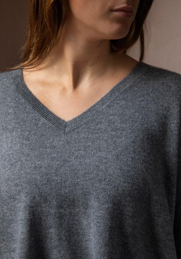 Rose & Lini ABSOLUT CASHMERE “PONCHO CAMILLE” DARK GREY Bestseller