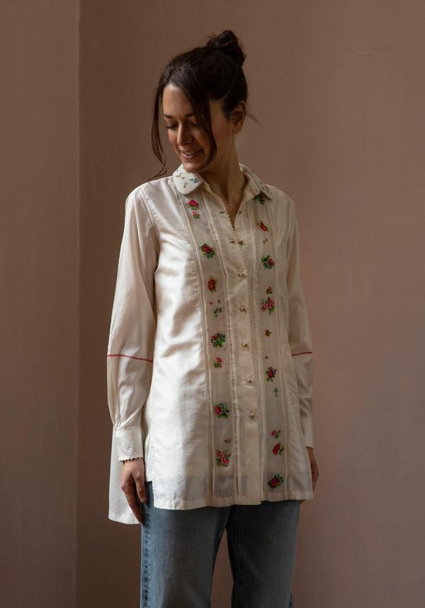 Rose & Lini PERO “PLA01” PEARL EMBROIDERED SHIRT Economico