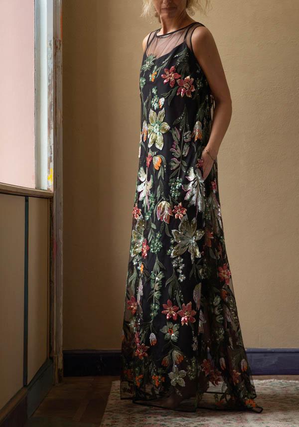 Rose & Lini CO.GO BLACK “DRESS VV354” FLOWER EMBROIDERIES Smaltimento dello stoccaggio
