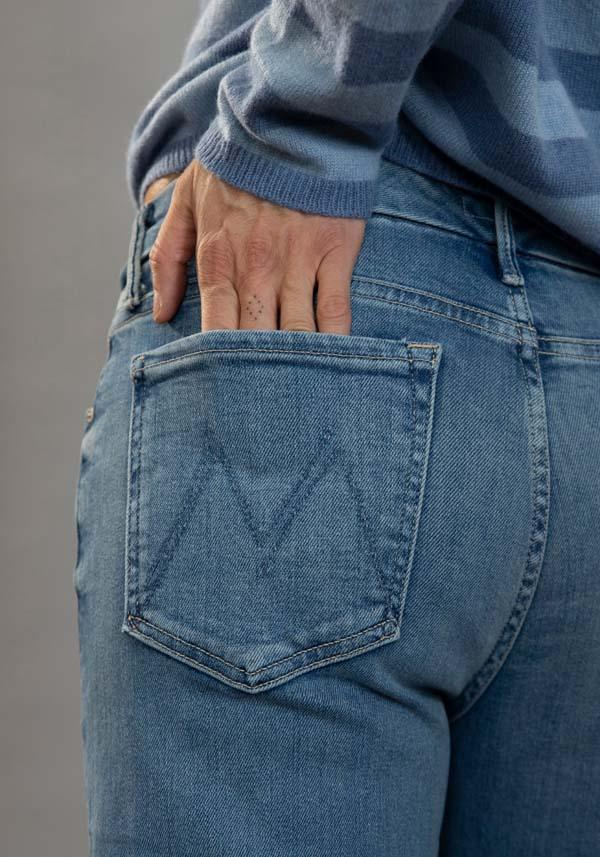 Rose & Lini MOTHER DENIM “THE ROLLER FRAY” DENIM BLUE JEANS Fino al 65% di sconto