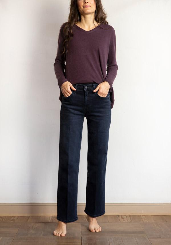 Rose & Lini MOTHER DENIM “MID RISE RAMBLER” NIGHT BLUE JEANS Only for today