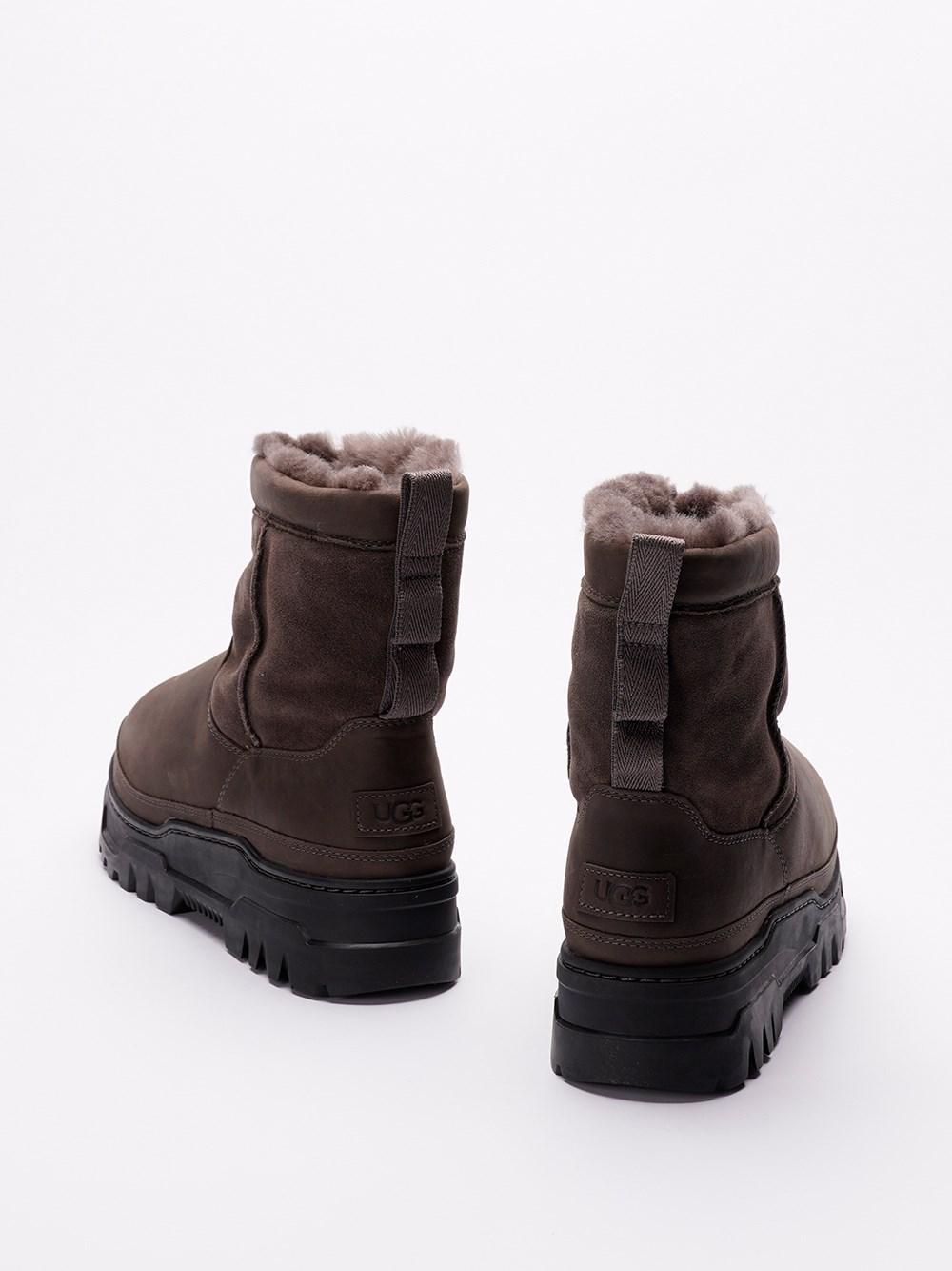 Ugg `Heritage Pull-On Trailgazer` Boots Sconto