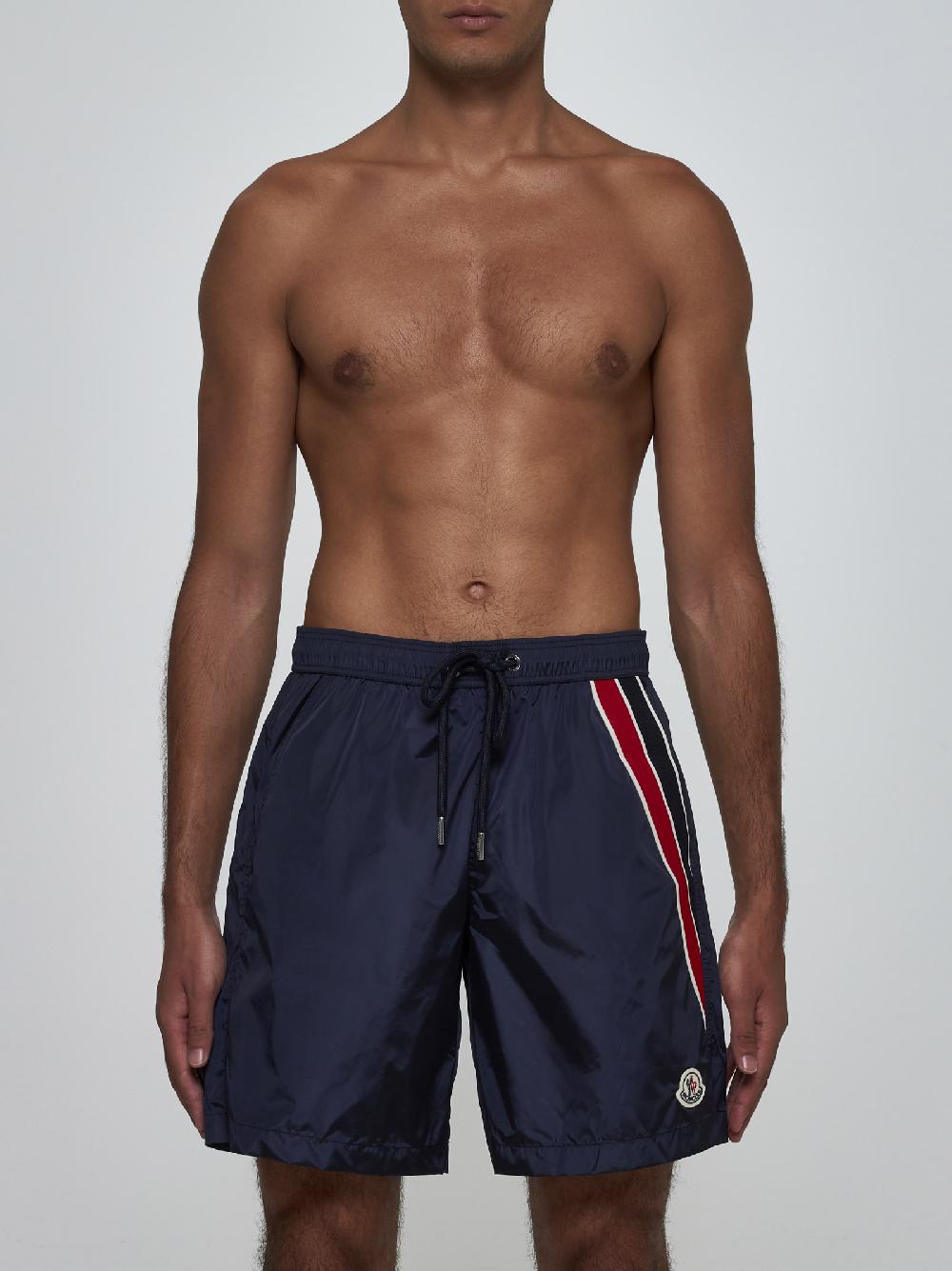 MONCLER Shorts da mare con logo Ultimo giorno