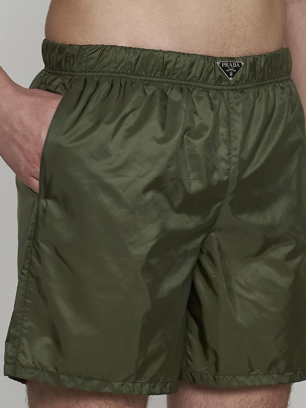 PRADA Shorts in Re-Nylon con placca-logo Shopping Online