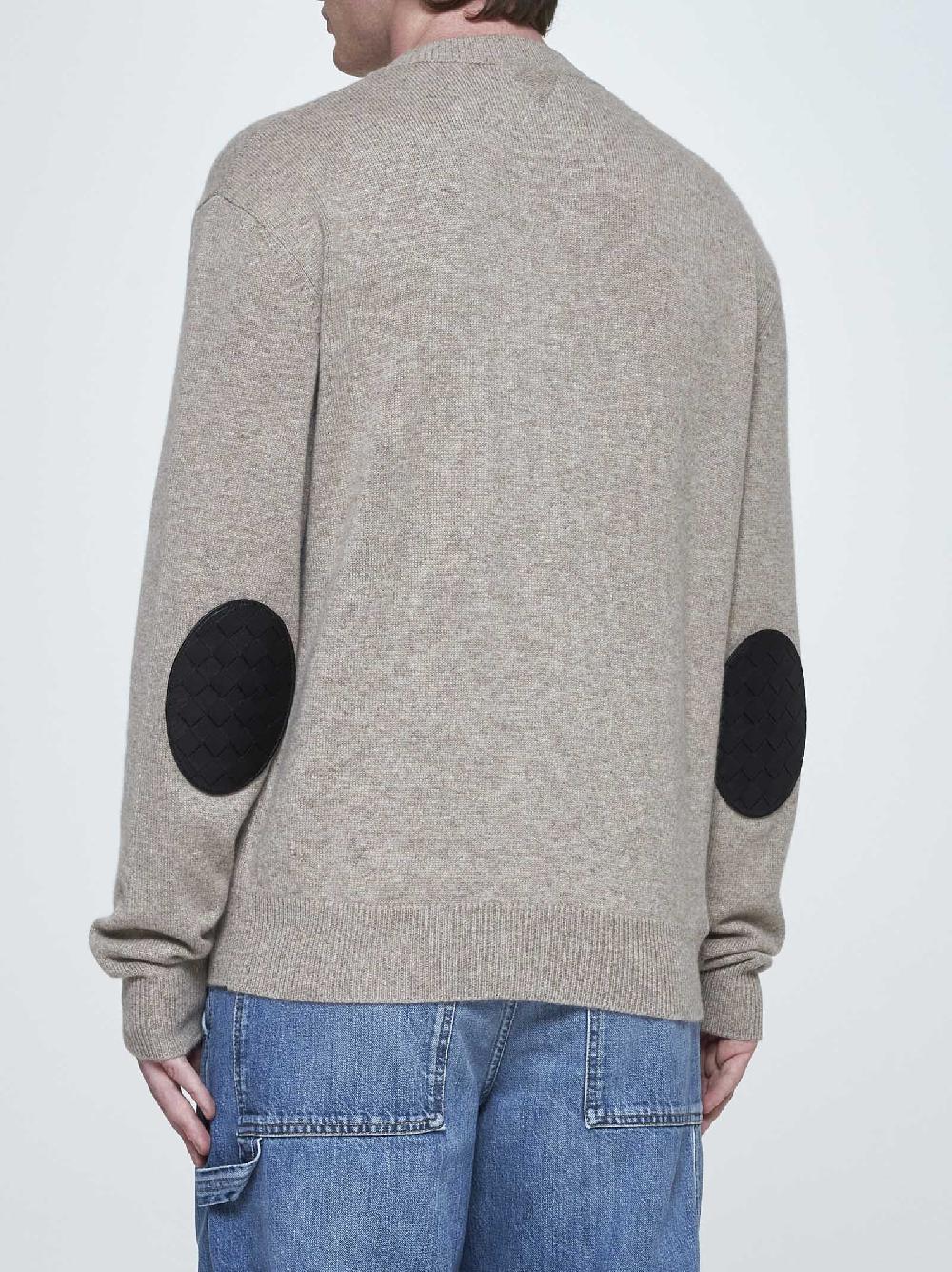 BOTTEGA VENETA Pull misto cashmere con toppe Convenienza