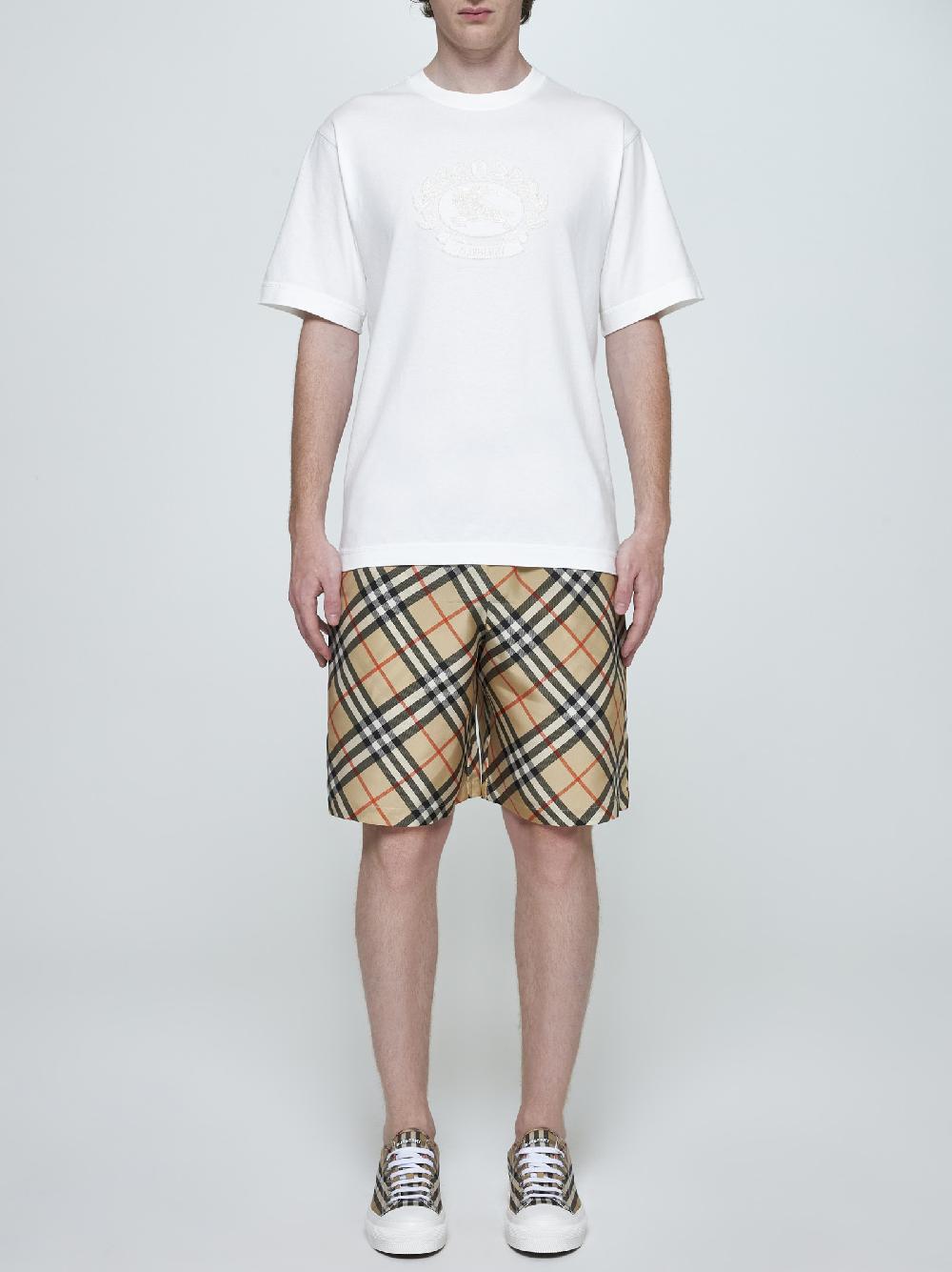 BURBERRY Shorts in seta a stampa check Novità