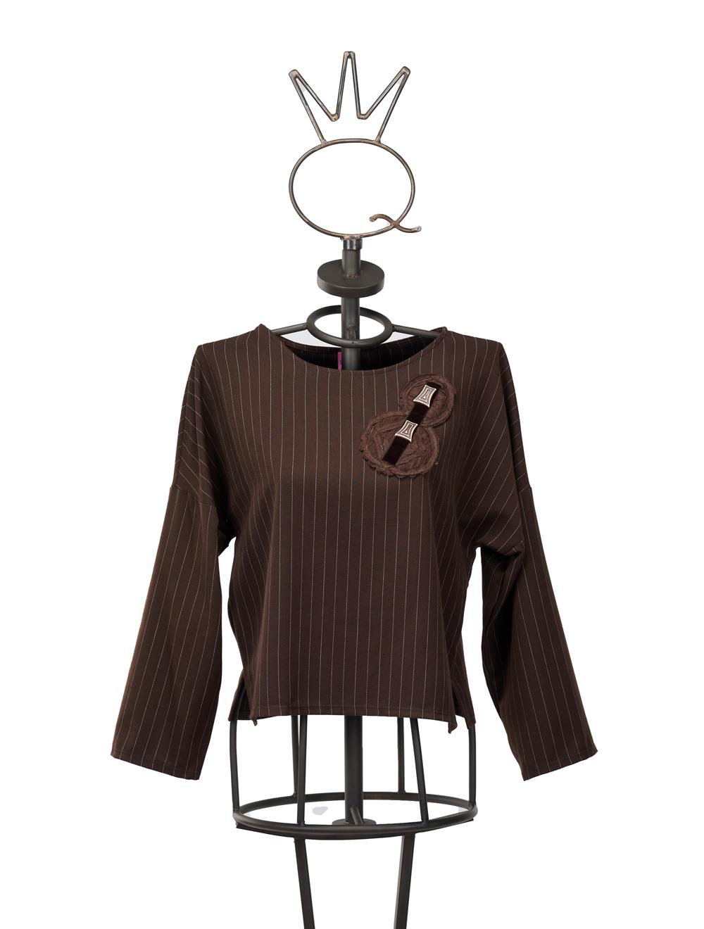 Save The Queen Blusa marrone in tessuto gessato con applicazione Enormi risparmi