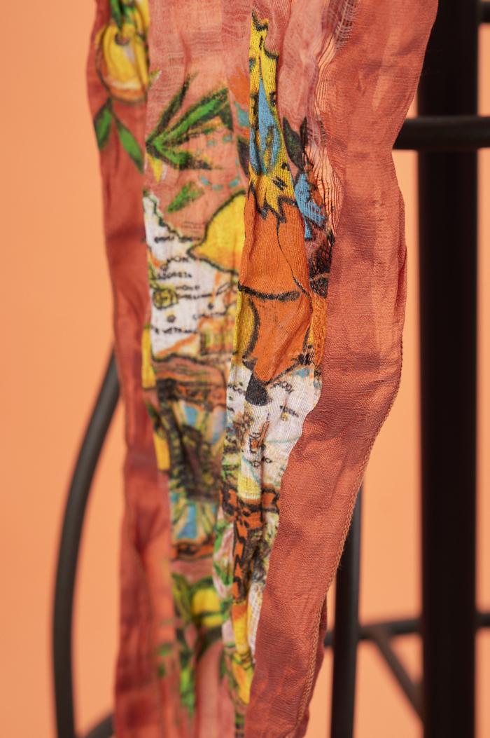 Save The Queen Foulard in lino e seta Duty-free