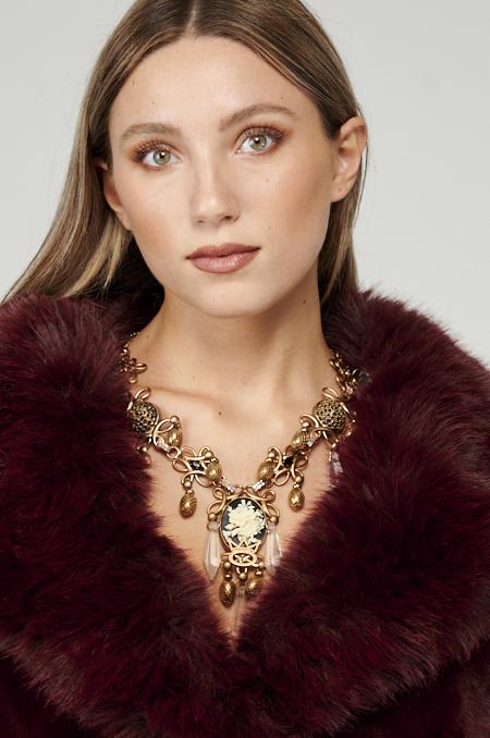 Save The Queen Colier in metallo dorato Promozione