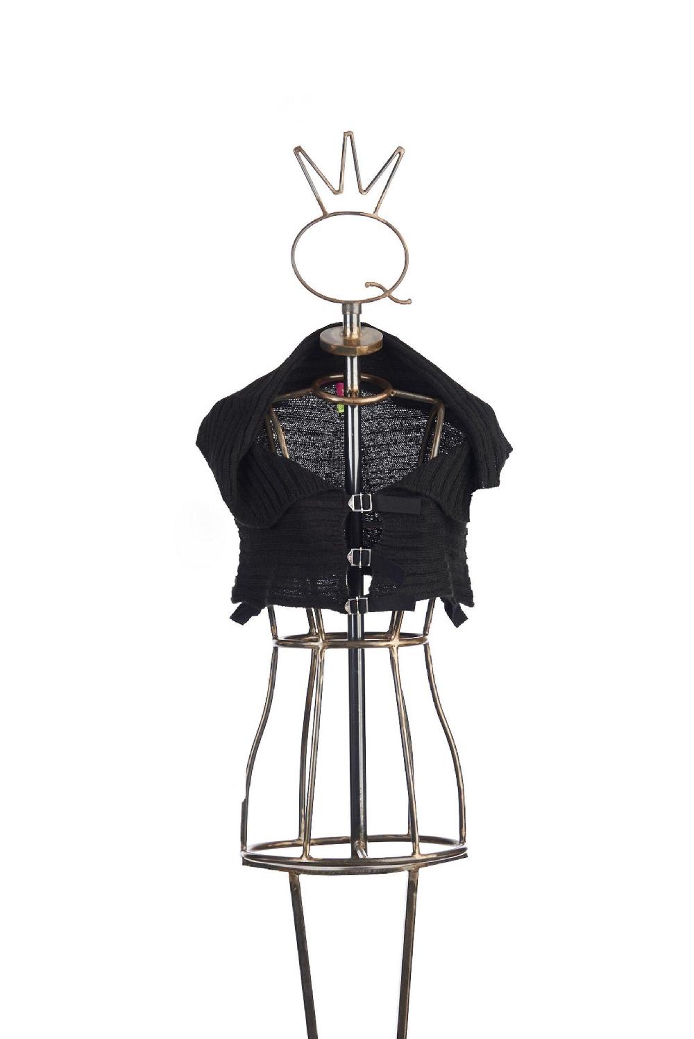 Save The Queen Top in viscosa grigia con leggins e coprispalle Nuova