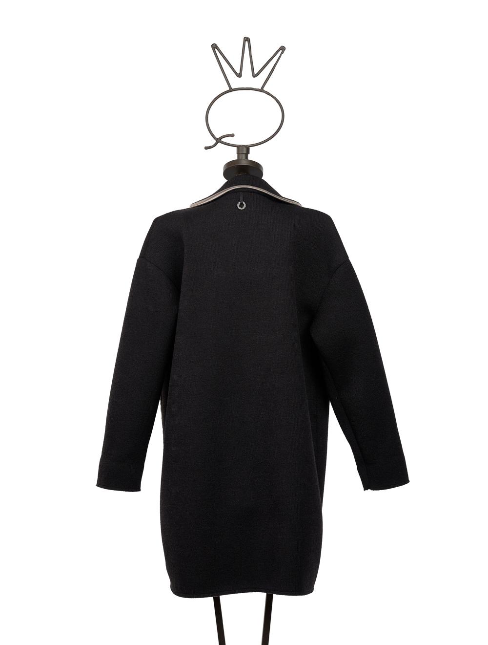 Save The Queen Cappotto corto nero con applicazioni Sconti VIP