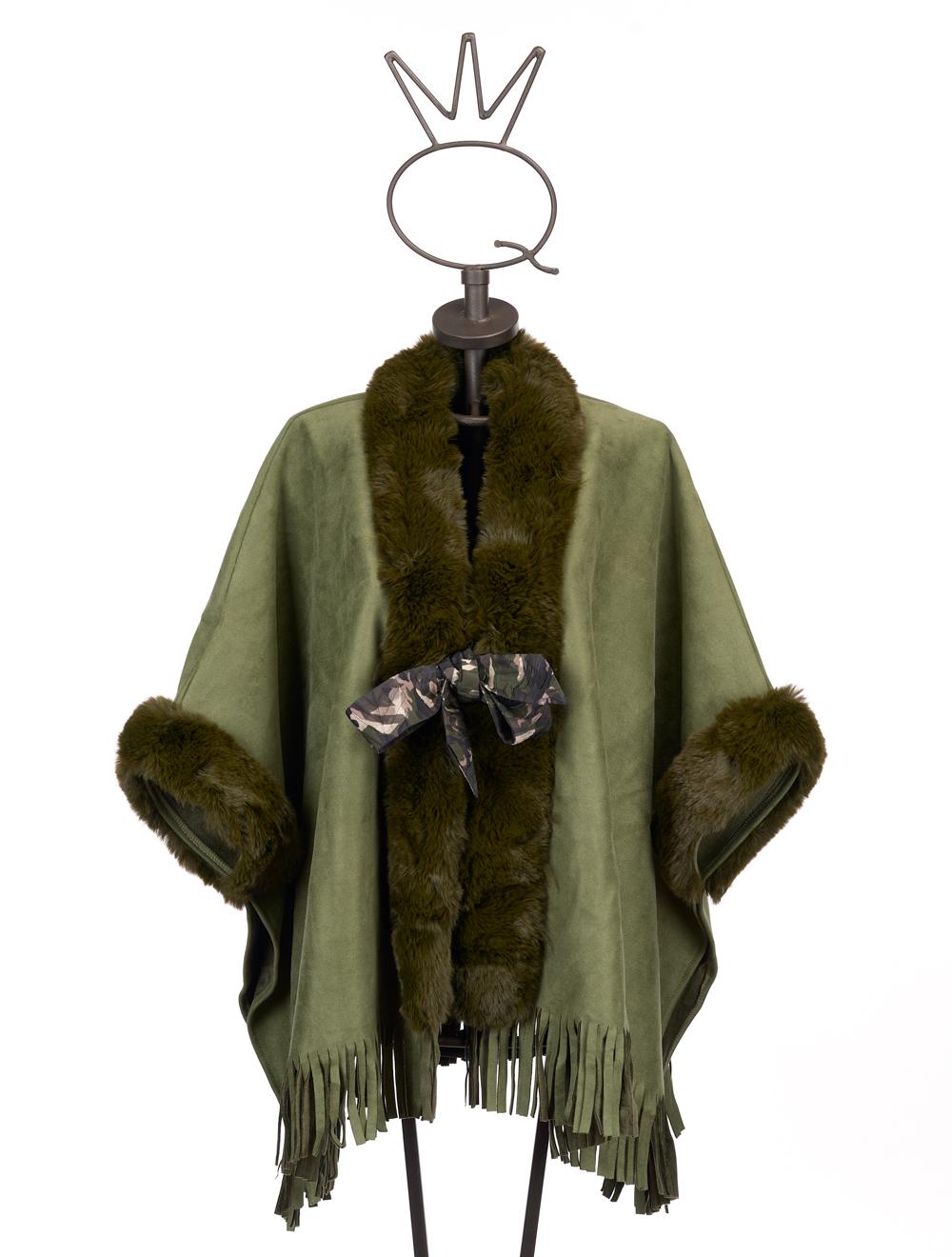 Save The Queen Mantella con frange in eco shearling Fino al 65% di sconto